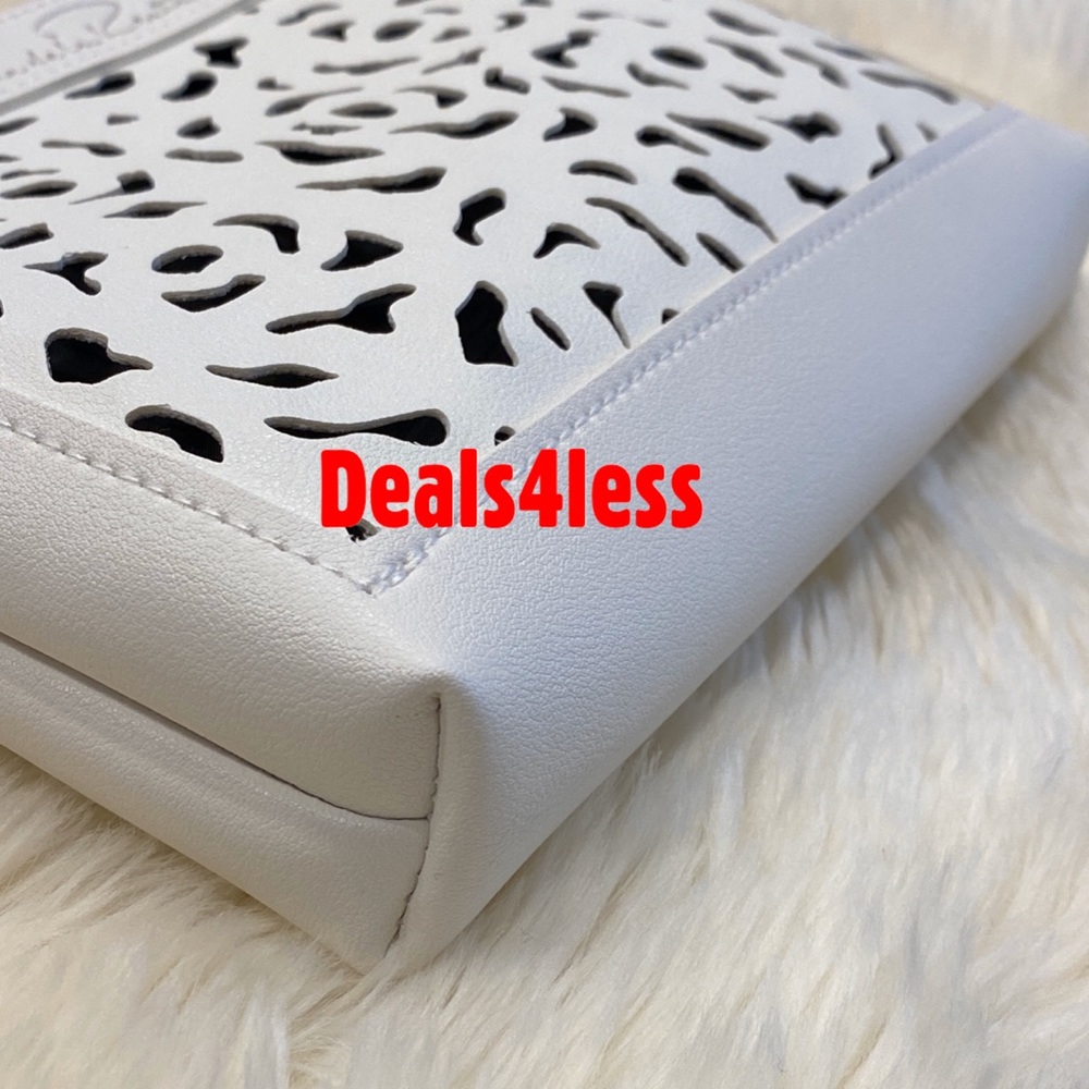 Oscar de la Renta Pouch Makeup Case Organizer Bag White Lined Perforated NEW - Picture 4 of 7